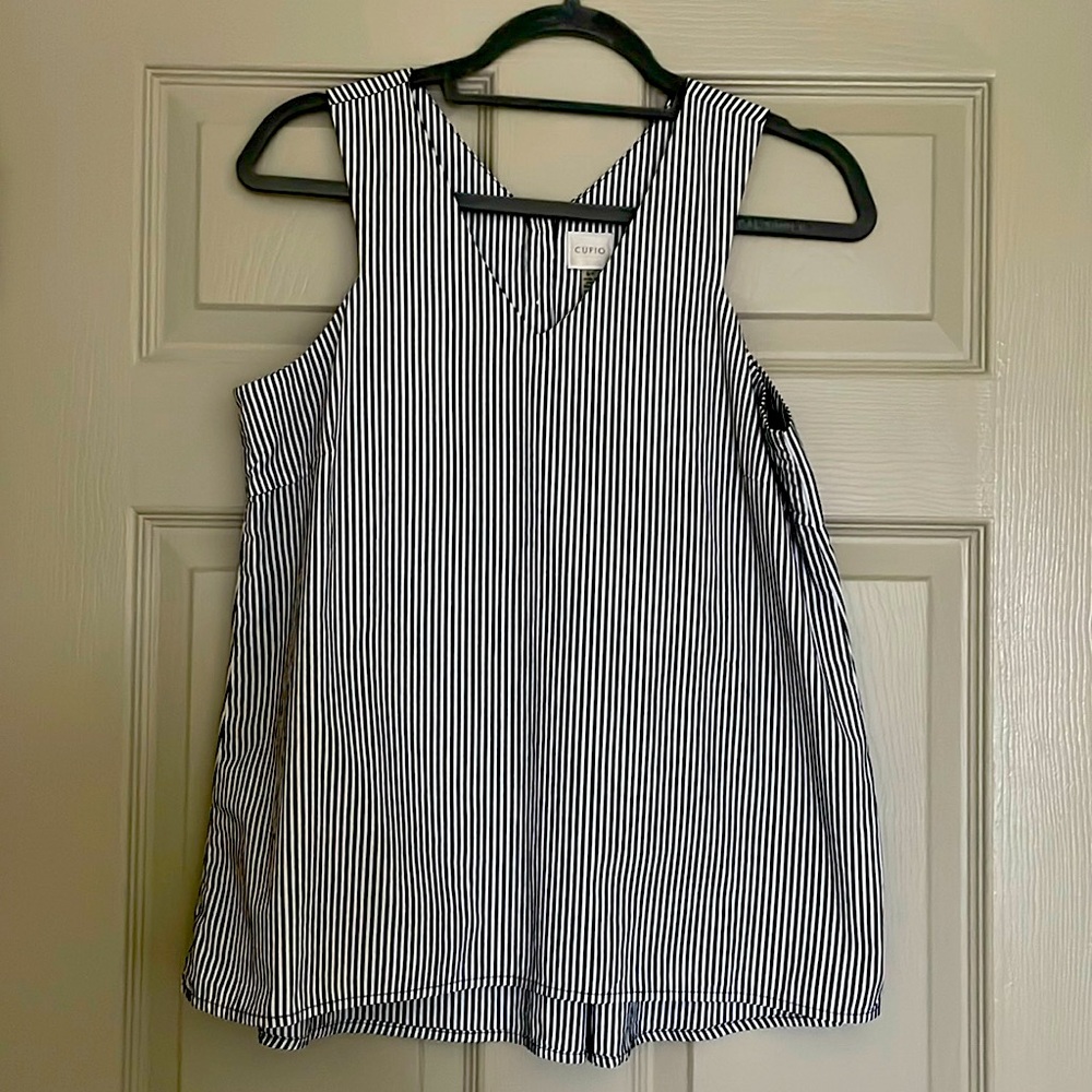 NAVY AND WHITE STRIPE SHIRT.